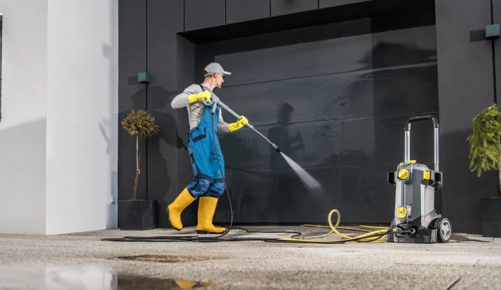 Perfekte Garagenreinigung in Schwyz